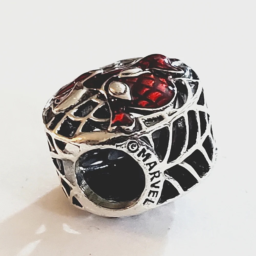 Authentic NEW Pandora Marvel Spider-Man Soaring City Charm S925ALE - Picture 9 of 10